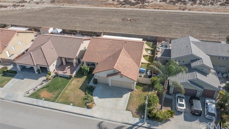 Photo 35 of 39 - 2077 Saint Emilion Ln, San Jacinto, CA 92583