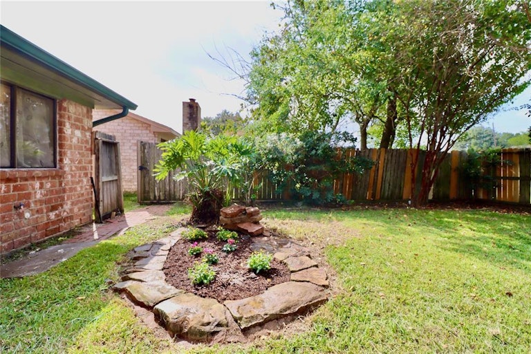 Photo 24 of 26 - 2726 Mesquite Dr, Sugar Land, TX 77479