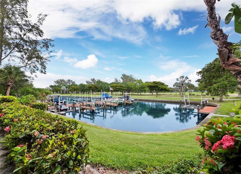 Photo 19 of 68 - 617 Weston Pointe Ct, Longboat Key, FL 34228