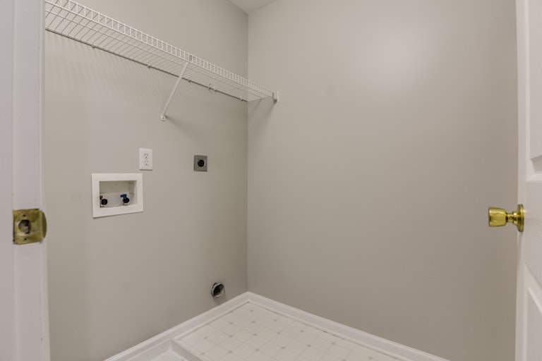 Photo 15 of 18 - 5725 Corbon Crest Ln, Raleigh, NC 27612
