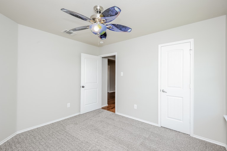 Photo 16 of 25 - 2050 Times Rd, Heartland, TX 75126