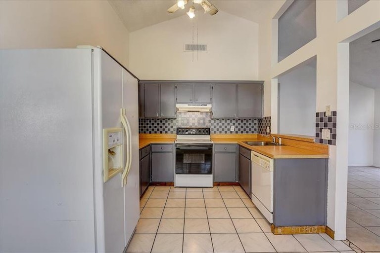 Photo 10 of 19 - 3879 Nighthawk Dr, Palm Harbor, FL 34684