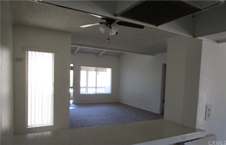 Photo 16 of 17 - 1010 W MacArthur Blvd #30, Santa Ana, CA 92707