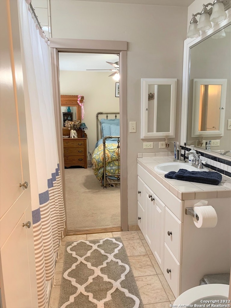 Photo 9 of 25 - 306 Corona Ave, San Antonio, TX 78209