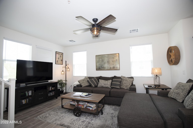 Photo 5 of 42 - 2358 E Hidalgo Ave, Phoenix, AZ 85040