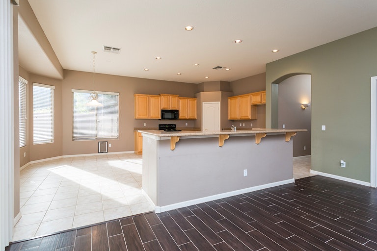 Photo 7 of 22 - 25463 N 73rd Ave, Peoria, AZ 85383