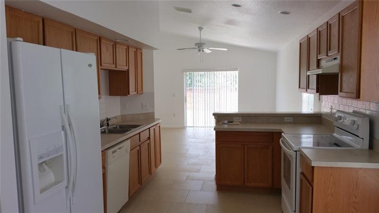 Photo 2 of 14 - 1717 Sage Creek Ct, Orlando, FL 32824
