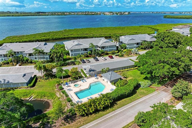Photo 2 of 56 - 1247 Edgewater Cir #1247, Bradenton, FL 34209