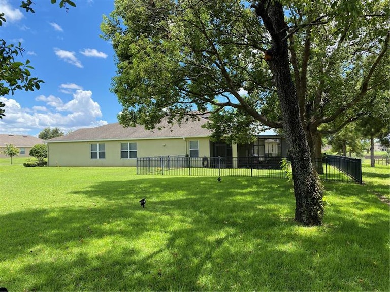Photo 36 of 39 - 30213 Hackney Loop, Mount Dora, FL 32757