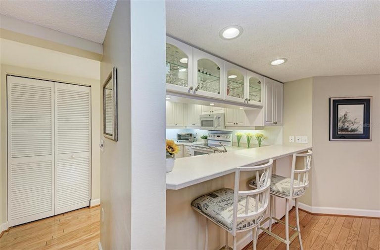 Photo 9 of 56 - 1247 Edgewater Cir #1247, Bradenton, FL 34209