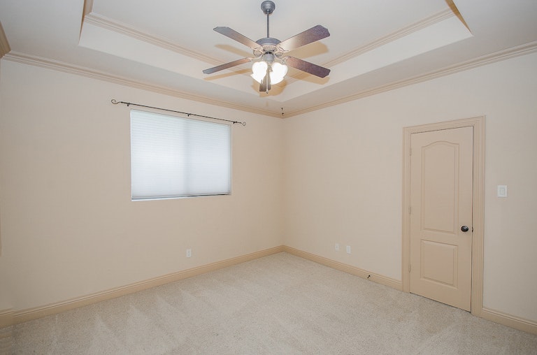 Photo 36 of 47 - 3006 Queen Ann Ct, Arlington, TX 76001