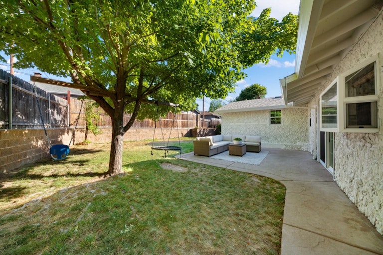 Photo 29 of 37 - 6564 Meadowcreek Way, Citrus Heights, CA 95621