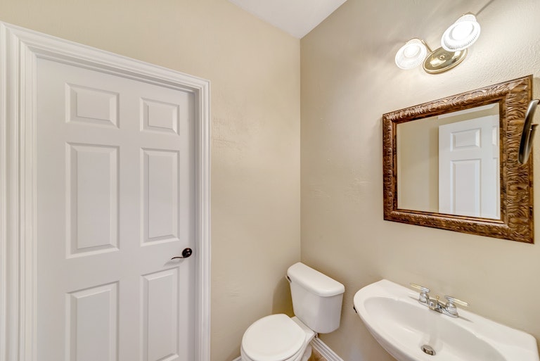 Photo 27 of 30 - 510 Truax Dr, Irving, TX 75063