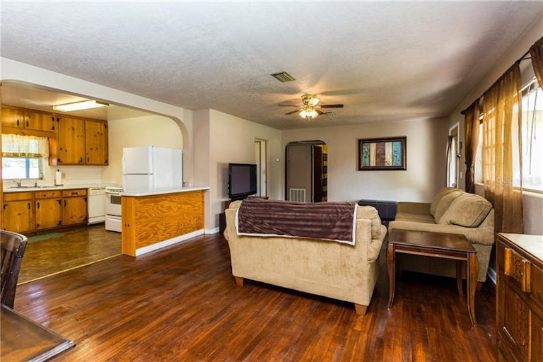 Photo 13 of 25 - 5056 Orange Ave, Winter Park, FL 32792
