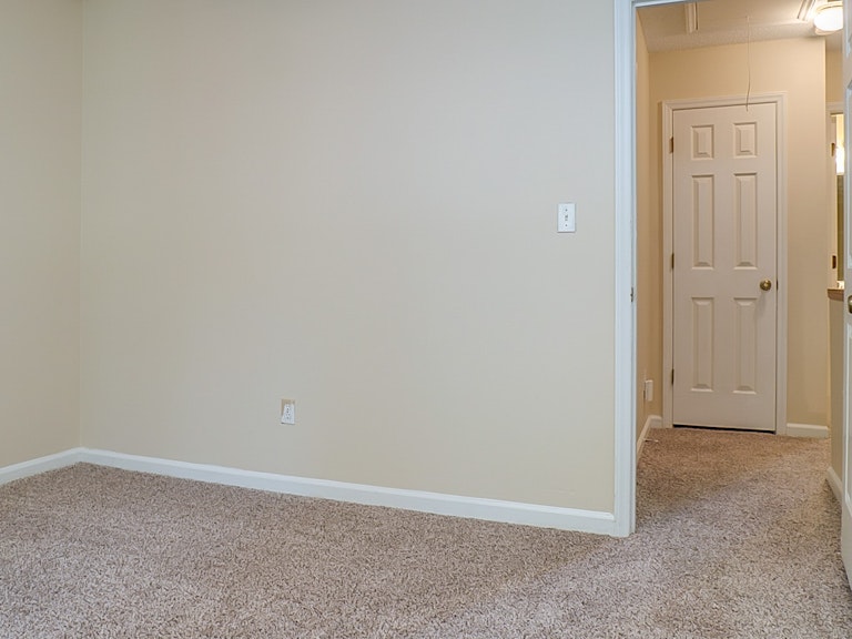 Photo 17 of 22 - 612 Sanderson Dr, Durham, NC 27704