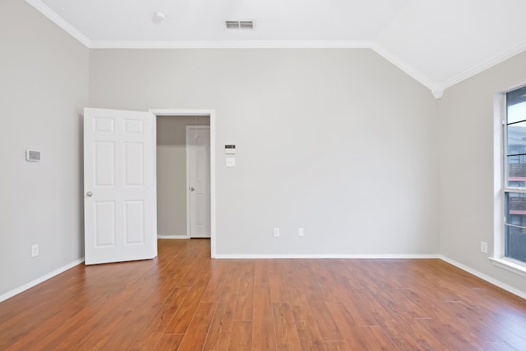 Photo 20 of 24 - 2504 Pinegrove Cir, Arlington, TX 76006