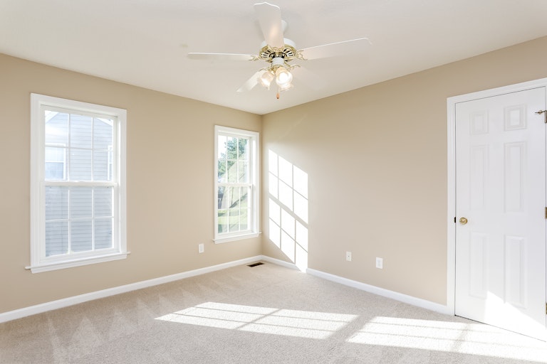 Photo 18 of 25 - 421 Firefly Rd, Holly Springs, NC 27540