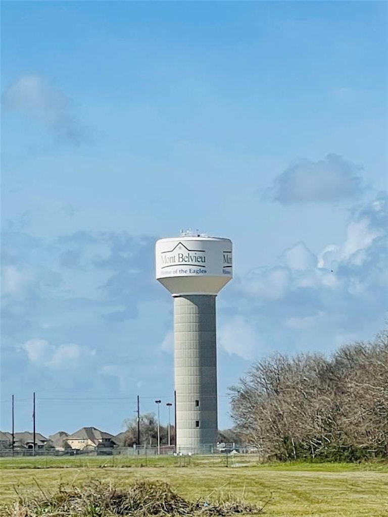 Photo 6 of 8 - 7306 Keechi Pl, Baytown, TX 77523