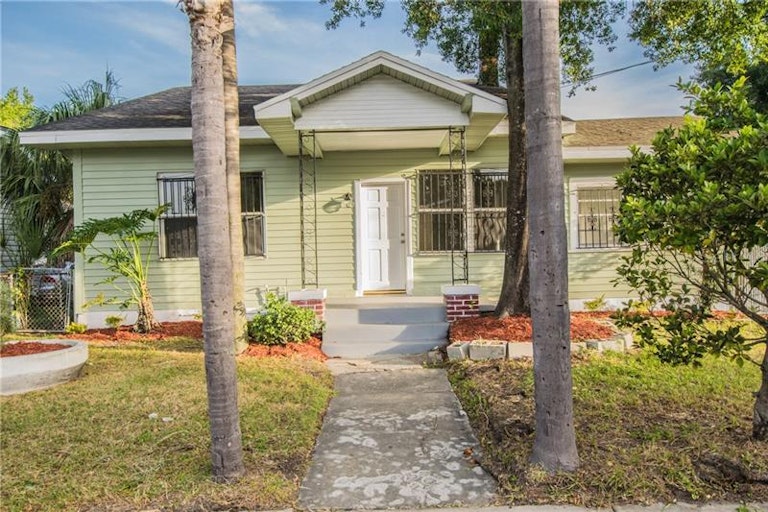 Photo 1 of 12 - 2721 W Chestnut St, Tampa, FL 33607
