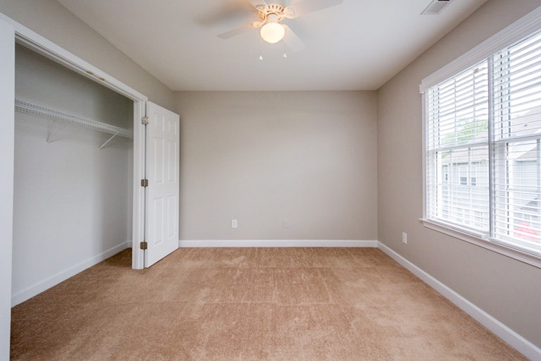 Photo 14 of 16 - 6010 Four Townes Ln, Raleigh, NC 27616