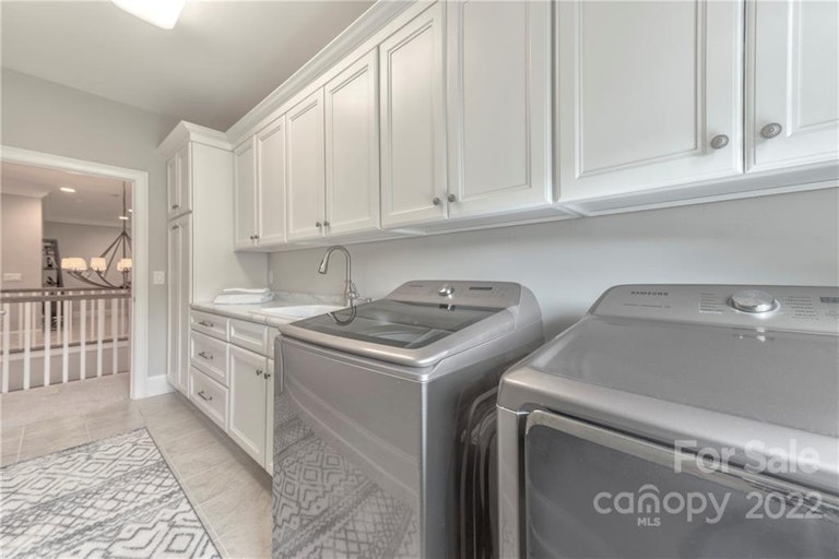 Photo 35 of 48 - 509 Lacebark Elm Ct, Matthews, NC 28104