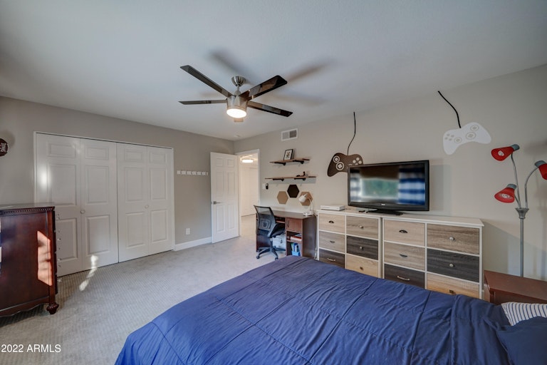 Photo 26 of 49 - 5201 E Aire Libre Ave, Scottsdale, AZ 85254