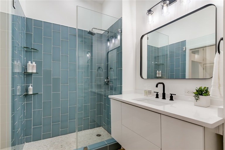 Photo 15 of 28 - 507 Sabine St #303, Austin, TX 78701