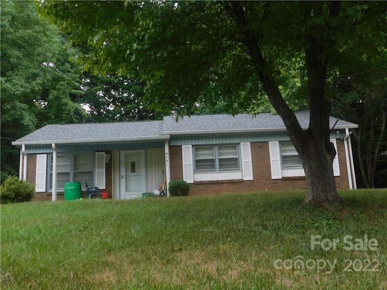 Photo 1 of 20 - 5731 Lawnmeadow Dr, Charlotte, NC 28216