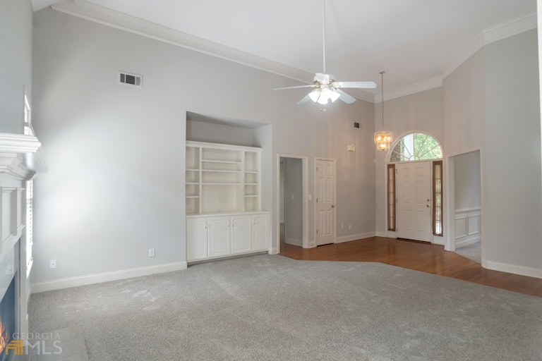 Photo 7 of 44 - 1122 Cayuga Ct, Dacula, GA 30019