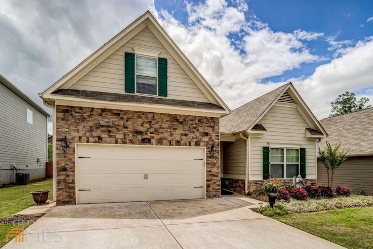 Photo 1 of 35 - 203 Woodford Dr, Canton, GA 30115