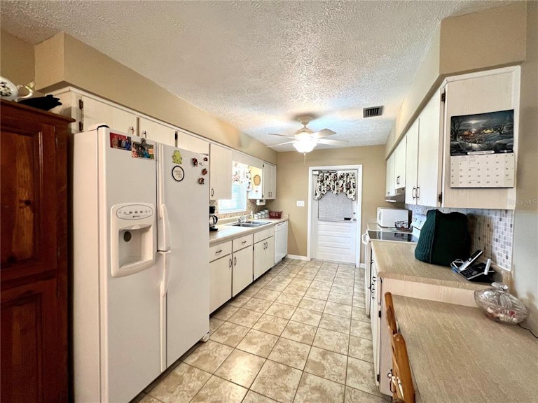 Photo 15 of 48 - 1519 S Lake Shipp Dr, Winter Haven, FL 33880