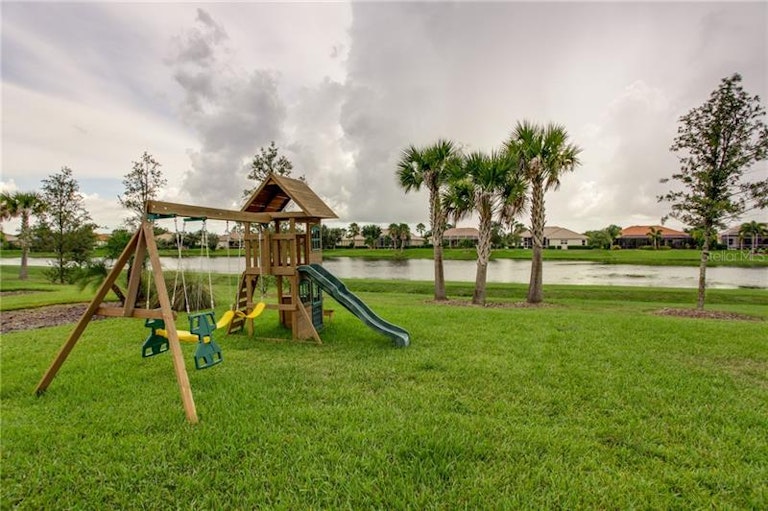 Photo 23 of 24 - 8389 Nandina Dr, Sarasota, FL 34240