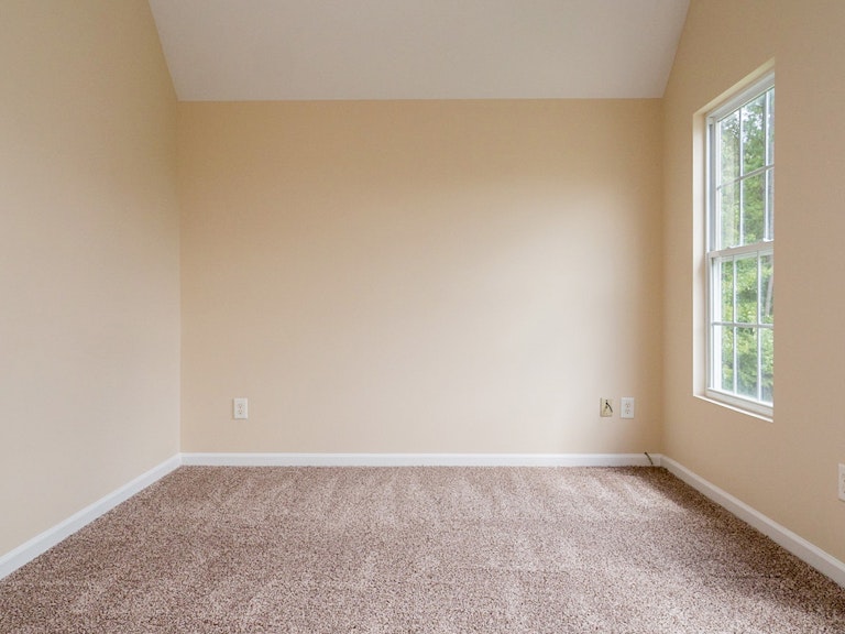 Photo 18 of 23 - 2601 Blue Iris Ln, Durham, NC 27703