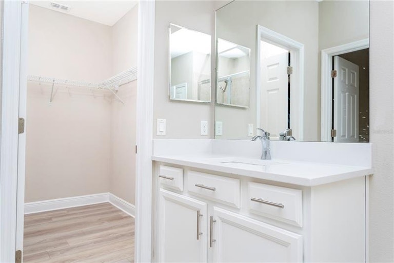 Photo 34 of 65 - 9313 Mira Valle Ln, Winter Garden, FL 34787