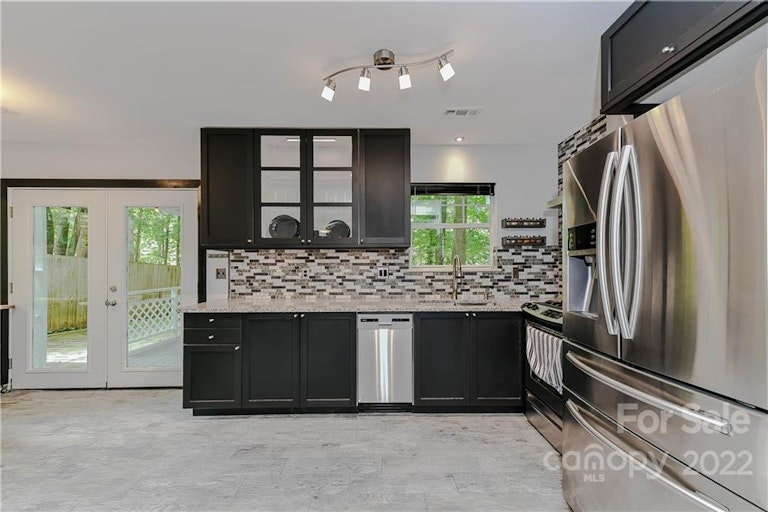 Photo 7 of 19 - 10012 Topeka Dr, Mint Hill, NC 28227