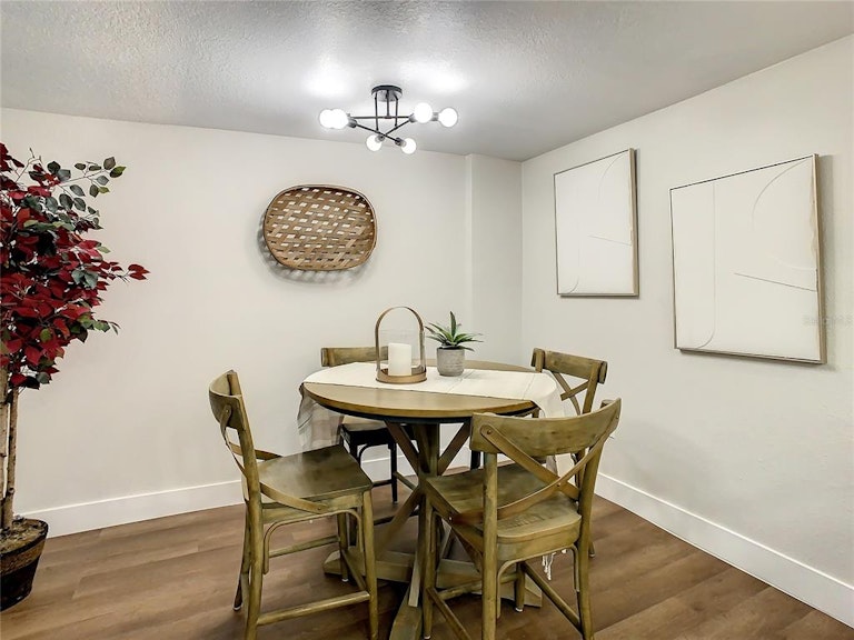 Photo 13 of 26 - 420 40th St S, Saint Petersburg, FL 33711