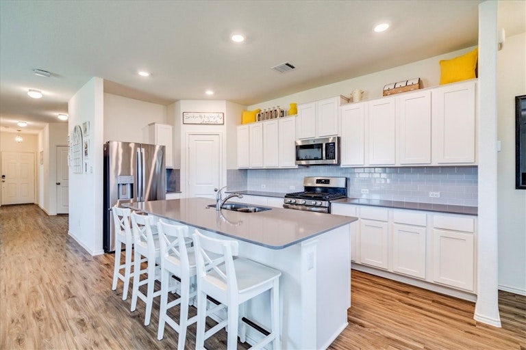 Photo 3 of 27 - 1100 Nokota Bnd, Georgetown, TX 78626