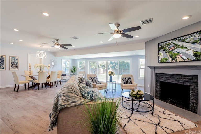 Photo 7 of 32 - 13311 Red Hill Ave, Tustin, CA 92780