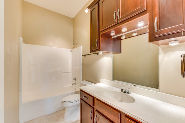 Photo 27 of 35 - 8160 Wales Dr, Frisco, TX 75035