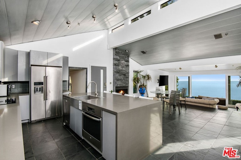 Photo 46 of 54 - 31518 Anacapa View Dr, Malibu, CA 90265