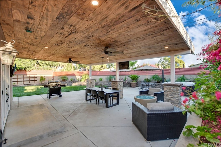 Photo 39 of 50 - 1986 Peyton Rd, La Verne, CA 91750