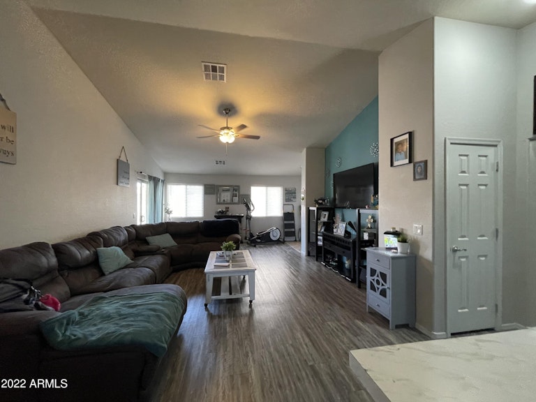 Photo 7 of 25 - 1598 S 220th Dr, Buckeye, AZ 85326