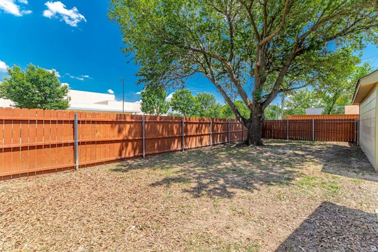 Photo 25 of 28 - 10828 Eastcrest Ln, Dallas, TX 75217