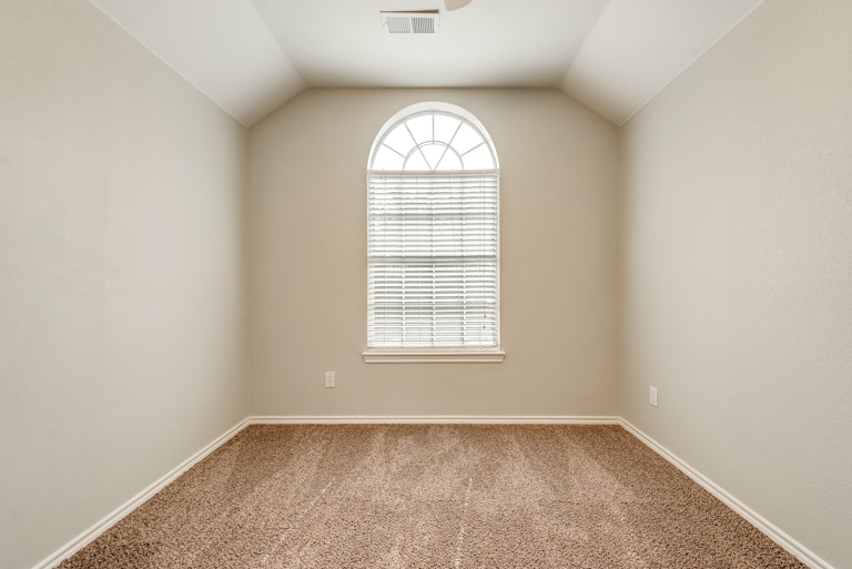 Photo 28 of 37 - 1610 Warrington Way, Forney, TX 75126