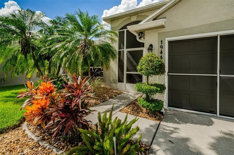 Photo 3 of 66 - 1944 Blanchard Ct, Wesley Chapel, FL 33543