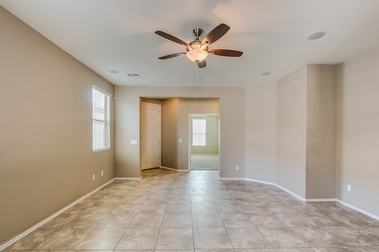 Photo 3 of 30 - 2614 W Gaby Rd, Phoenix, AZ 85041