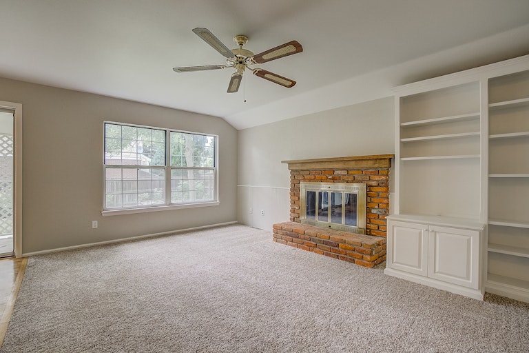 Photo 10 of 34 - 9491 W Hialeah Pl, Littleton, CO 80123