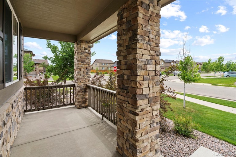 Photo 4 of 38 - 130 S Ider Way, Aurora, CO 80018