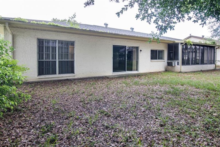 Photo 35 of 43 - 8806 Shenandoah Ln, Hudson, FL 34667