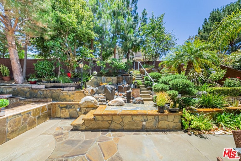 Photo 39 of 48 - 686 Milford St, Los Angeles, CA 90042